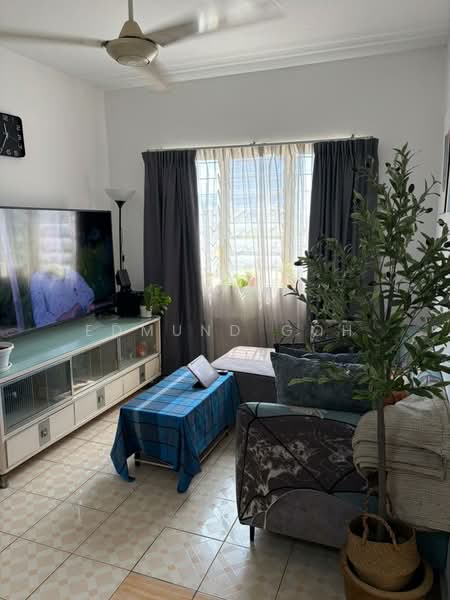 Apartment for Sale at Vista Subang - Edmund Goh - Living Room - PropertyGuru.com.my