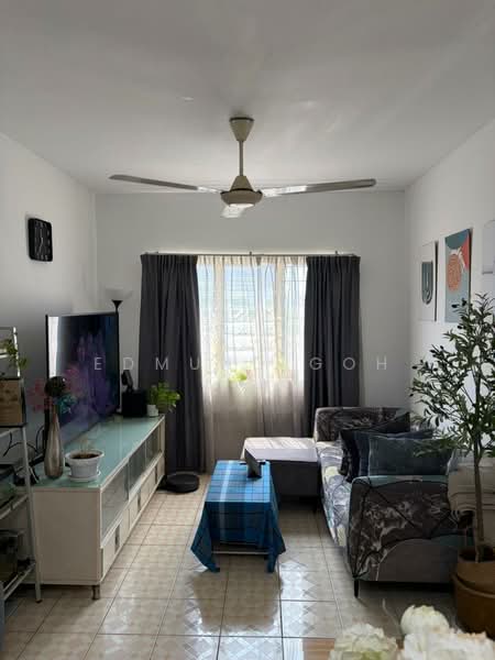 Apartment for Sale at Vista Subang - Edmund Goh - Living Room - PropertyGuru.com.my