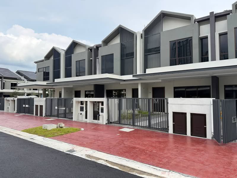 Rumah Teres 2-Tingkat untuk Dijual di Bandar Kinrara Seksyen 8 (Bandar Kinrara) - Aaden Lim - Exterior - PropertyGuru.com.my