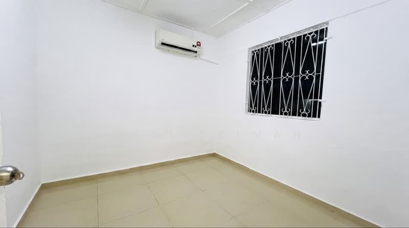 Flat for Sale at Flat Taman Ungku Tun Aminah - Kalai Selvan - Interior - PropertyGuru.com.my