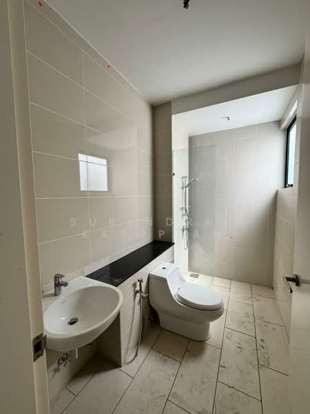 3-storey Terraced House for Sale in 16 Sierra (Puchong) - Surendran Karapiah - Bathroom - PropertyGuru.com.my