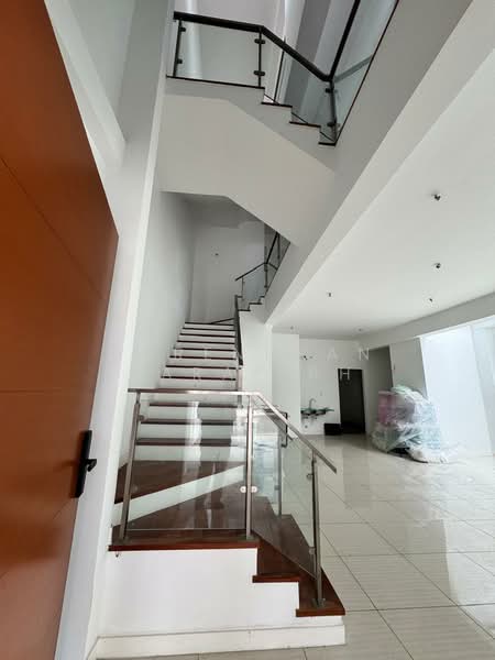 3-storey Terraced House for Sale in 16 Sierra (Puchong) - Surendran Karapiah - Interior - PropertyGuru.com.my