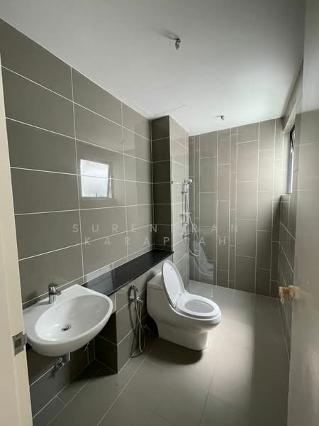 3-storey Terraced House for Sale in 16 Sierra (Puchong) - Surendran Karapiah - Bathroom - PropertyGuru.com.my