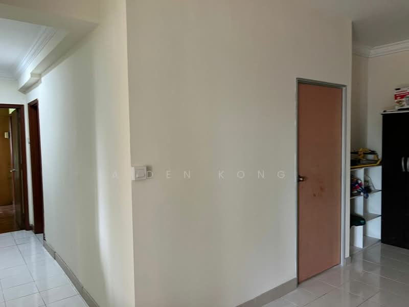 Kondominium untuk Dijual di Bistari Condominium - Aiden Kong - Corridor - PropertyGuru.com.my