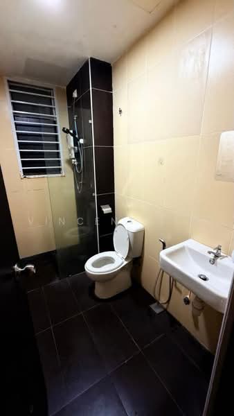 Pangsapuri untuk Disewa di The Garden Residences - Vincent Tea - Bathroom - PropertyGuru.com.my