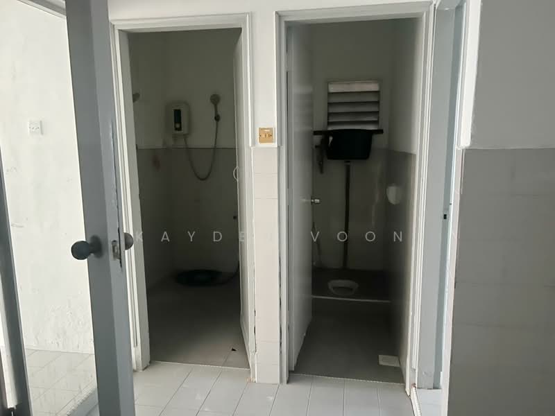 Rumah Teres 1-Tingkat untuk Dijual di Taman Johor Jaya (Johor Bahru) - Kayden Voon - Bathroom - PropertyGuru.com.my