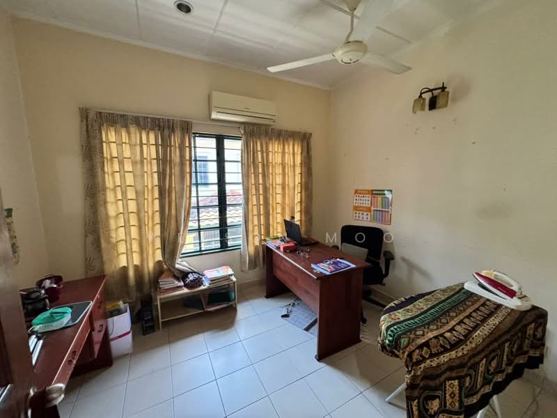 Rumah Berkembar untuk Dijual di Tiara Kemensah (Ulu Kelang) - Welson Moo - Study - PropertyGuru.com.my