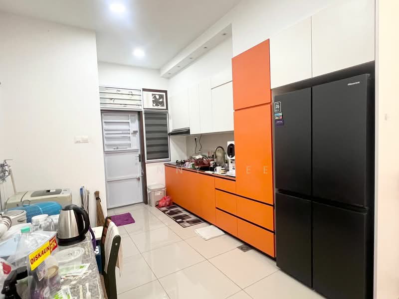 Rumah Teres 2-Tingkat untuk Dijual di Bandar Indahpura (Kulai) - Danny See - Kitchen - PropertyGuru.com.my