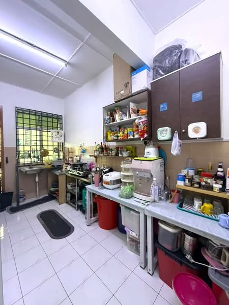 1-storey Terraced House for Sale in Taman Gaya (Ulu Tiram) - Karl Lim - Kitchen - PropertyGuru.com.my