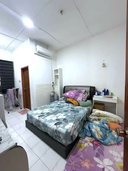 1-storey Terraced House for Sale in Taman Gaya (Ulu Tiram) - Karl Lim - Bedroom - PropertyGuru.com.my