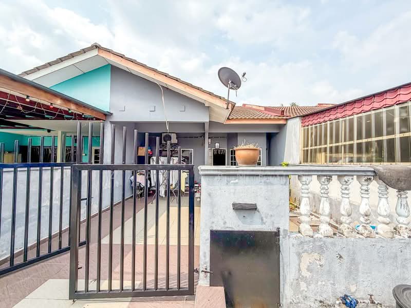 Rumah Teres 1-Tingkat untuk Dijual di Taman Seri Mewah (Kapar) - Izzat Zamros - Exterior - PropertyGuru.com.my