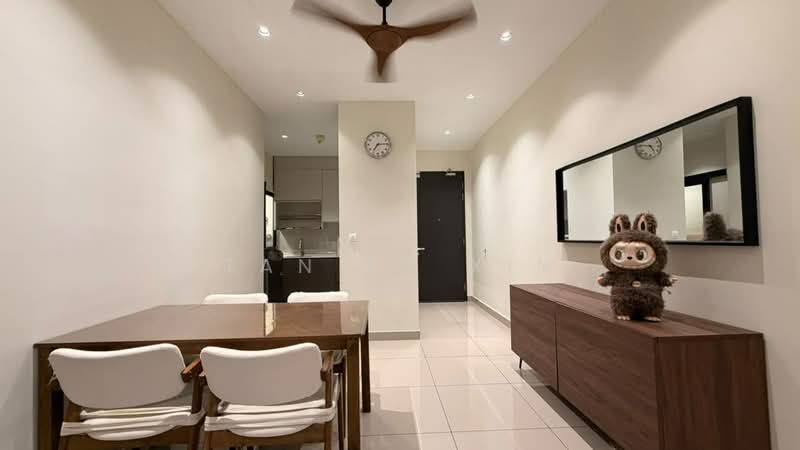 Kediaman Servis untuk Dijual di M Oscar - Tan Ru Xin - Dining Room - PropertyGuru.com.my
