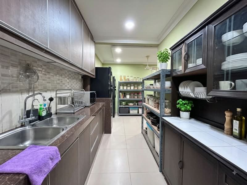 2-storey Terraced House for Sale in Seksyen 8 (Shah Alam) - Ameer Ali - Kitchen - PropertyGuru.com.my
