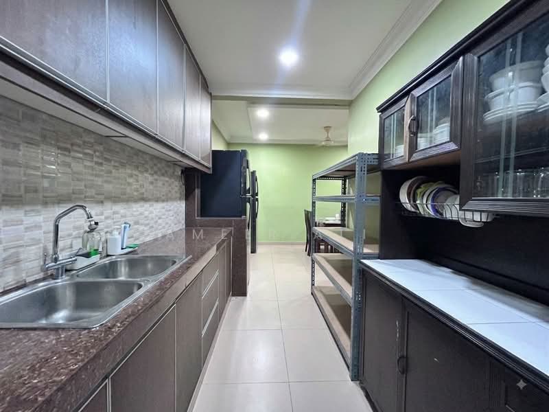 2-storey Terraced House for Sale in Seksyen 8 (Shah Alam) - Ameer Ali - Kitchen - PropertyGuru.com.my