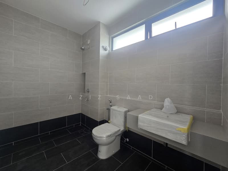 Rumah Teres 2-Tingkat untuk Dijual di Elmina (Shah Alam) - Aziz Saad - Bathroom - PropertyGuru.com.my