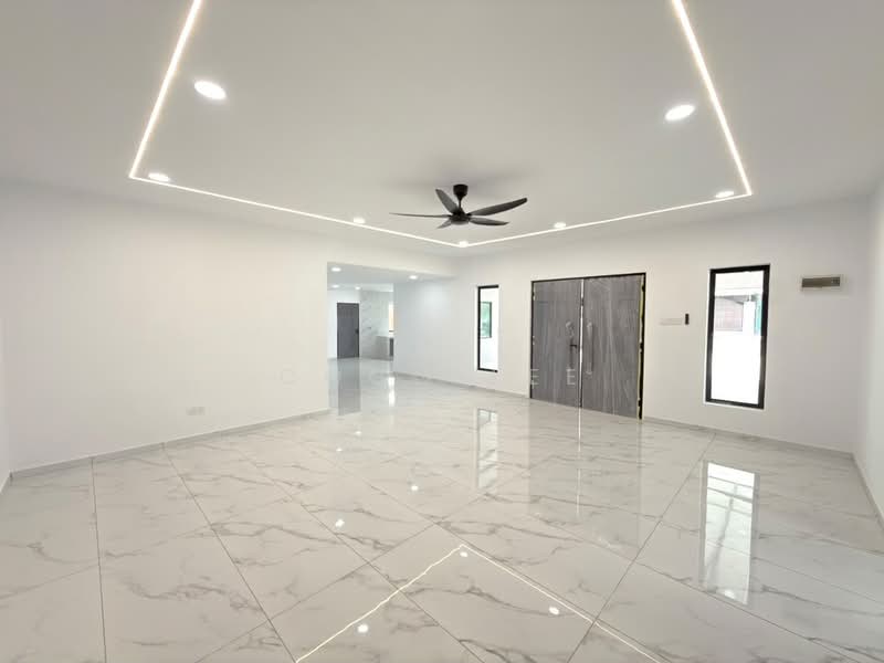 Bungalow House for Sale in Taman Puteri Wangsa (Ulu Tiram) - Coco Lee - Living Room - PropertyGuru.com.my