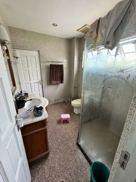 Semi-Detached House for Sale in Ukay Perdana (Ulu Kelang) - Welson Moo - Bathroom - PropertyGuru.com.my