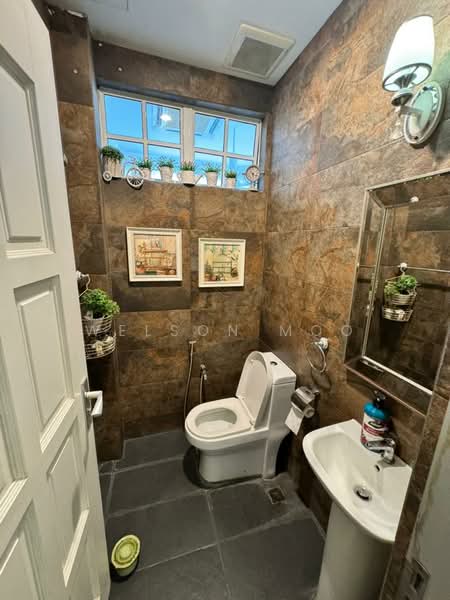 Semi-Detached House for Sale in Ukay Perdana (Ulu Kelang) - Welson Moo - Bathroom - PropertyGuru.com.my