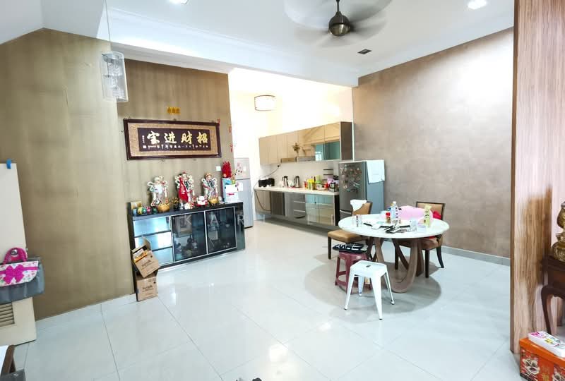 2-storey Terraced House for Sale in Taman Bukit Mewah (Tampoi) - Karl Lim - Dining Room - PropertyGuru.com.my