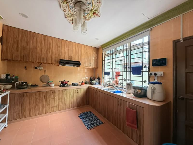 2-storey Terraced House for Sale in Taman Nusa Indah (Iskandar Puteri (Nusajaya)) - Jin Teok - Kitchen - PropertyGuru.com.my