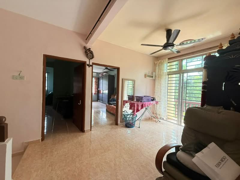 2-storey Terraced House for Sale in Taman Nusa Indah (Iskandar Puteri (Nusajaya)) - Jin Teok - Living Room - PropertyGuru.com.my