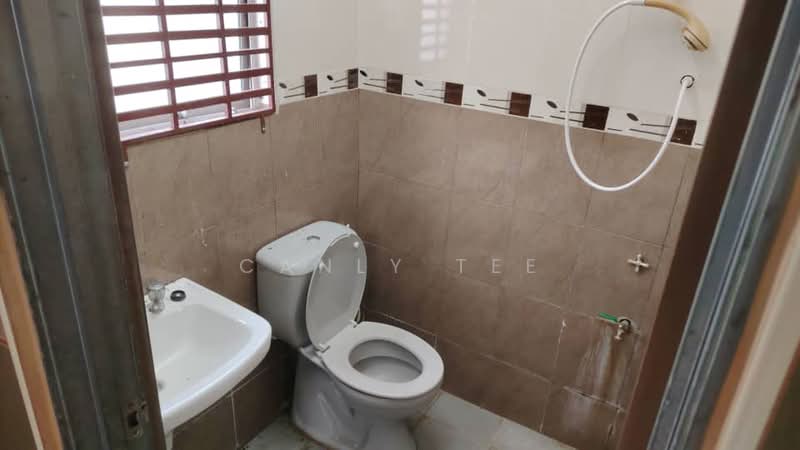 Rumah Teres untuk Dijual di Bandar Puteri Klang (Klang) - Canly Tee - Bathroom - PropertyGuru.com.my