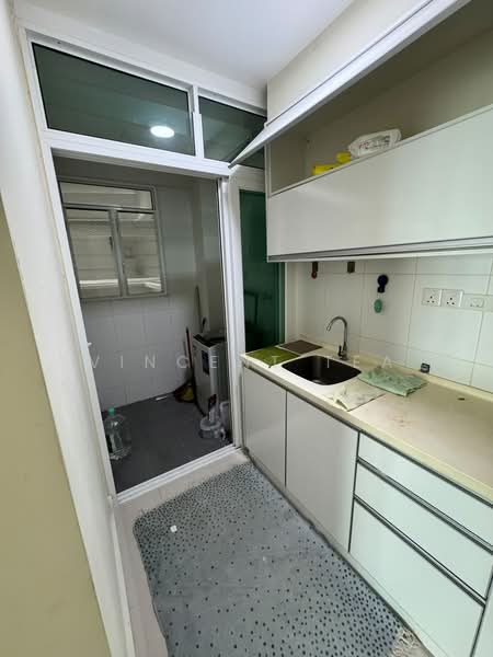 Condominium for Rent at Medini Signature - Vincent Tea - Kitchen - PropertyGuru.com.my