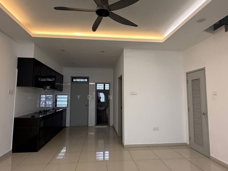 Rumah Teres 2-Tingkat untuk Disewa di Bandar Dato Onn (Tebrau) - Kayden Voon - Kitchen - PropertyGuru.com.my