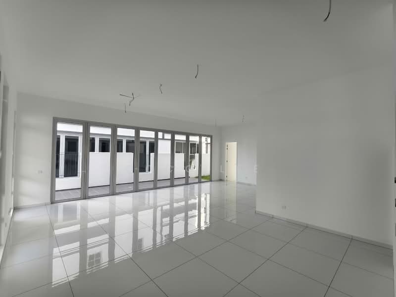 Semi-Detached House for Sale in Taman Ekoflora (Johor Bahru) - Coco Lee - Living Room - PropertyGuru.com.my