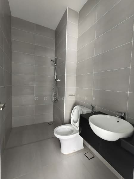 Semi-Detached House for Sale in Taman Ekoflora (Johor Bahru) - Coco Lee - Bathroom - PropertyGuru.com.my