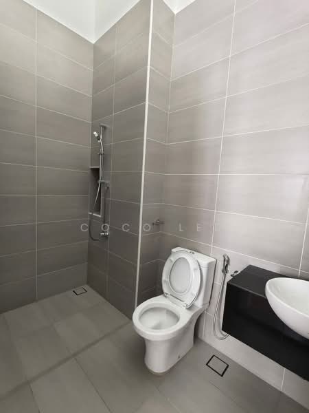 Semi-Detached House for Sale in Taman Ekoflora (Johor Bahru) - Coco Lee - Bathroom - PropertyGuru.com.my