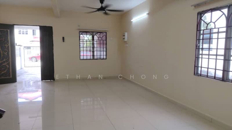 Rumah Teres untuk Dijual di Bandar Puteri Klang (Klang) - Ethan Chong - Living Room - PropertyGuru.com.my