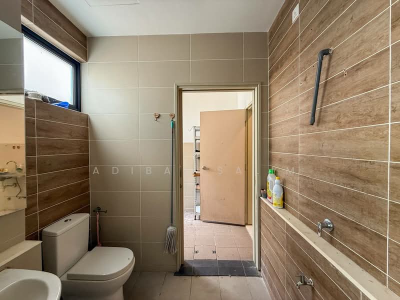 2-storey Terraced House for Sale in Elmina (Shah Alam) - Adibah Salim - Bathroom - PropertyGuru.com.my