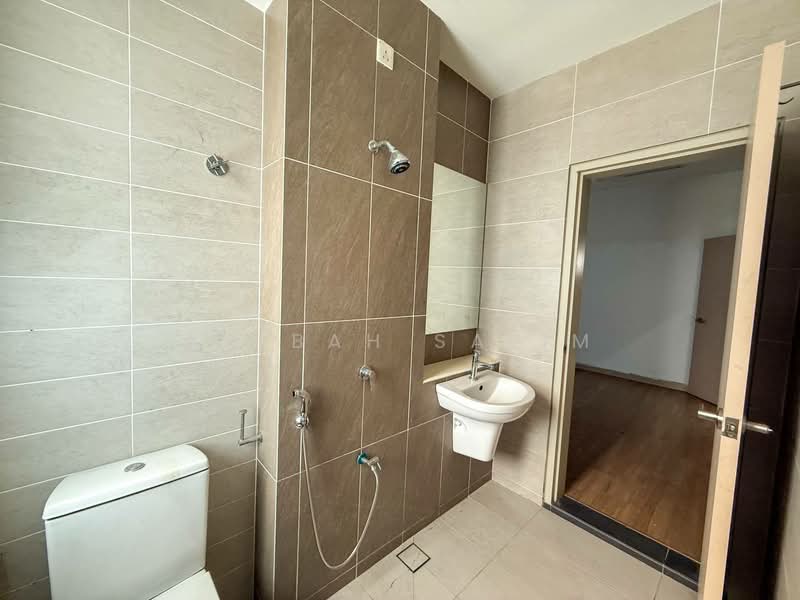 2-storey Terraced House for Sale in Elmina (Shah Alam) - Adibah Salim - Bathroom - PropertyGuru.com.my
