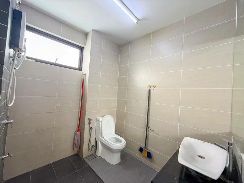 2-storey Terraced House for Sale in Elmina (Shah Alam) - Adibah Salim - Bathroom - PropertyGuru.com.my