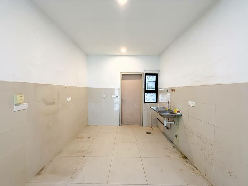 2-storey Terraced House for Sale in Elmina (Shah Alam) - Adibah Salim - Kitchen - PropertyGuru.com.my