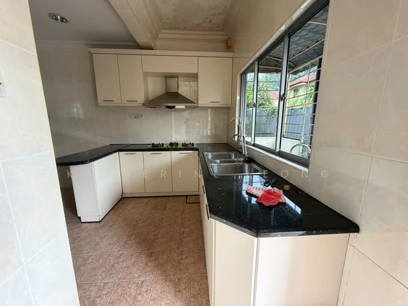 Rumah Teres 2-Tingkat untuk Dijual di Taman Bukit Idaman (Selayang) - Katherine Leong - Kitchen - PropertyGuru.com.my