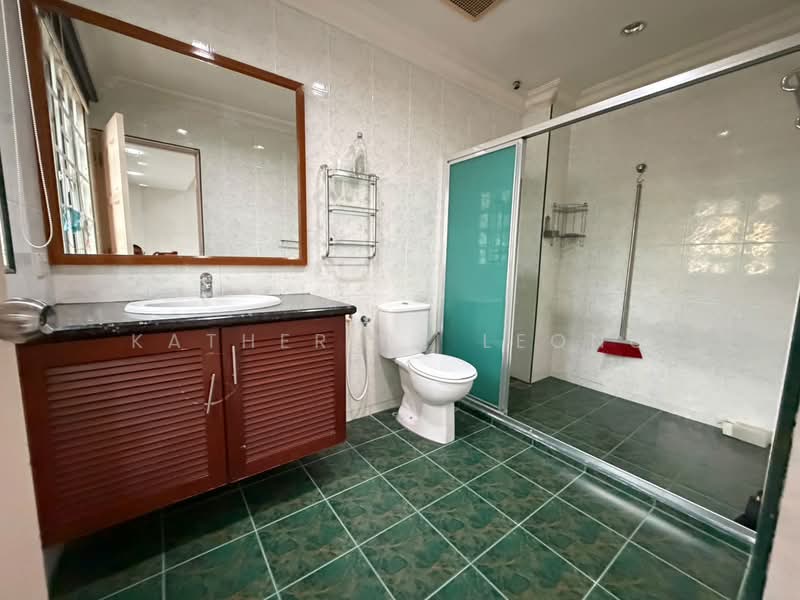 Rumah Teres 2-Tingkat untuk Dijual di Taman Bukit Idaman (Selayang) - Katherine Leong - Bathroom - PropertyGuru.com.my