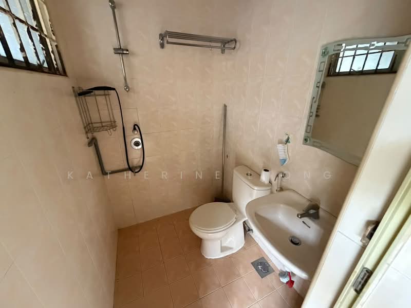 Rumah Teres 2-Tingkat untuk Dijual di Taman Bukit Idaman (Selayang) - Katherine Leong - Bathroom - PropertyGuru.com.my