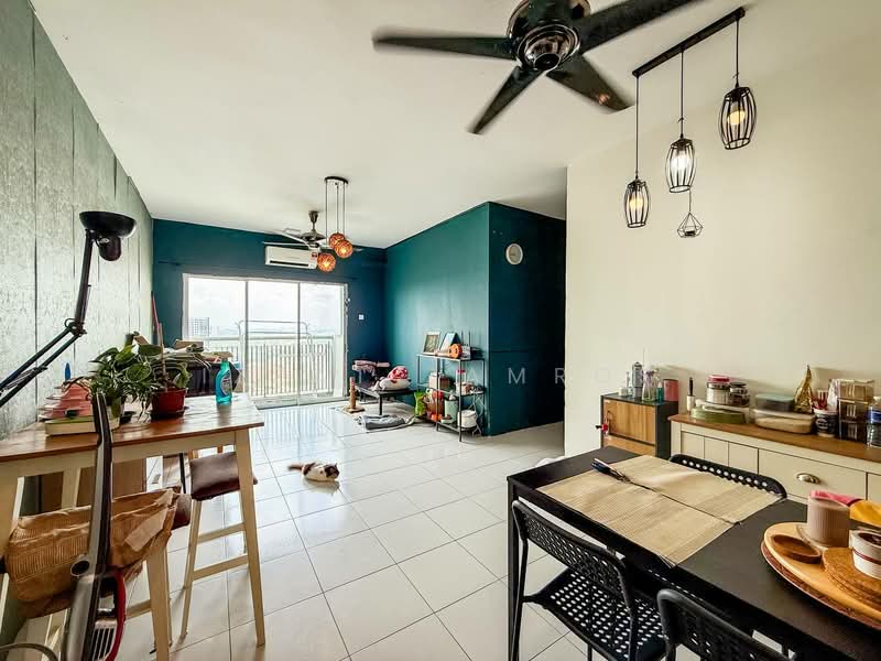 Pangsapuri untuk Dijual di Residensi Alam Damai (PR1MA @ Alam Damai) - Izzat Zamros - Living Room - PropertyGuru.com.my