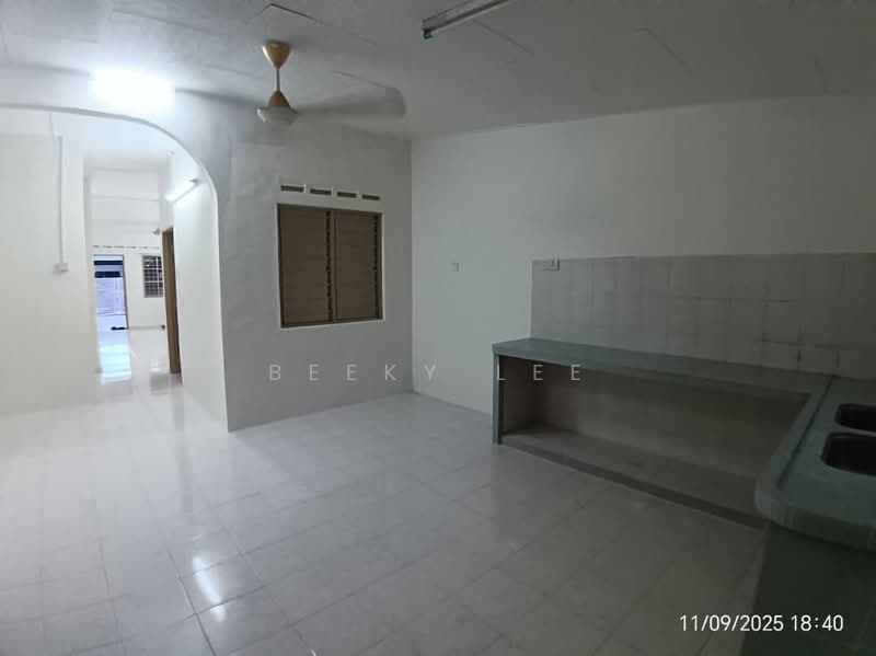 Rumah Teres 1-Tingkat untuk Dijual di Taman Desa Jana 2 (Kamunting) - Beeky Lee - Kitchen - PropertyGuru.com.my