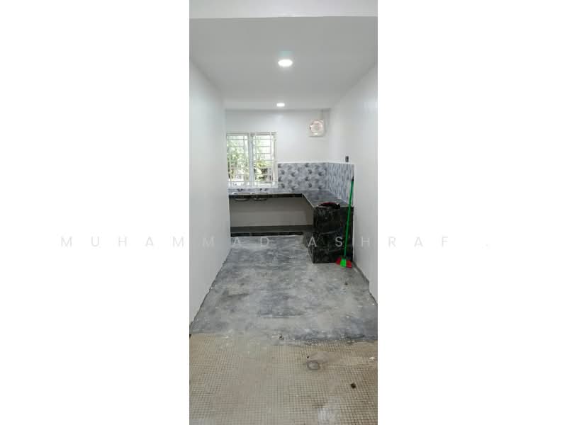 Rumah Teres 1-Tingkat untuk Dijual di Taman Sikamat Utama (Sikamat) - Muhammad Ashraf . - Kitchen - PropertyGuru.com.my