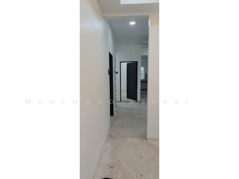 Rumah Teres 1-Tingkat untuk Dijual di Taman Sikamat Utama (Sikamat) - Muhammad Ashraf . - Corridor - PropertyGuru.com.my