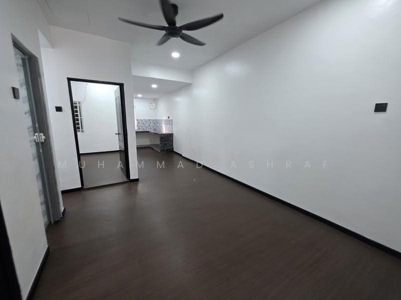 1-storey Terraced House for Sale in Taman Sikamat Utama (Sikamat) - Muhammad Ashraf . - Living Room - PropertyGuru.com.my