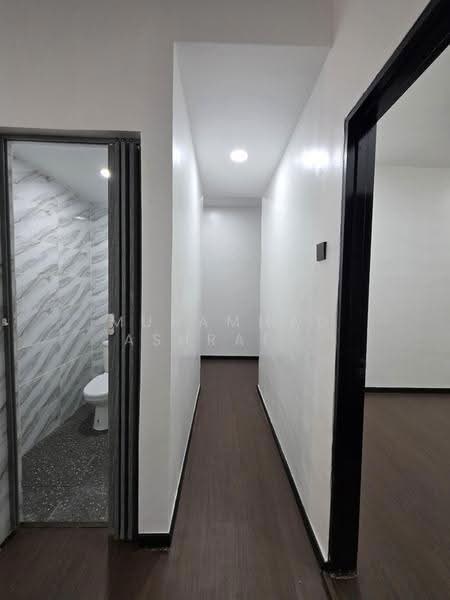 1-storey Terraced House for Sale in Taman Sikamat Utama (Sikamat) - Muhammad Ashraf . - Corridor - PropertyGuru.com.my