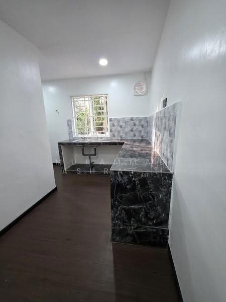 1-storey Terraced House for Sale in Taman Sikamat Utama (Sikamat) - Muhammad Ashraf . - Kitchen - PropertyGuru.com.my