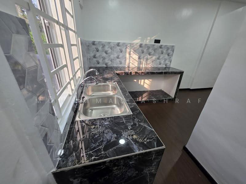 1-storey Terraced House for Sale in Taman Sikamat Utama (Sikamat) - Muhammad Ashraf . - Kitchen - PropertyGuru.com.my