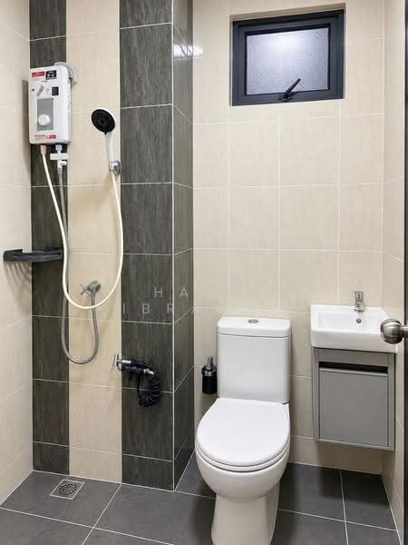 Condominium for Rent at Vista Bangi - Hawa Ibrahim - Bathroom - PropertyGuru.com.my