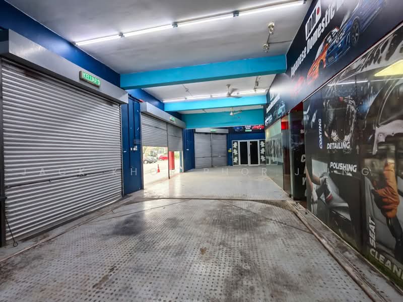 Shop / Office for Rent in Bandar Bukit Raja (Klang) - Jack Khor Phor Jiing - Entrance - PropertyGuru.com.my