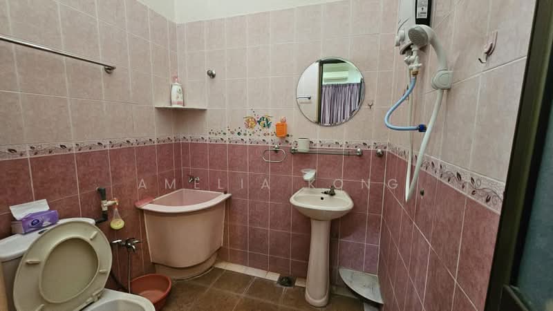 Rumah Teres untuk Disewa di Ipoh (Perak) - Amelia Kong - Bathroom - PropertyGuru.com.my